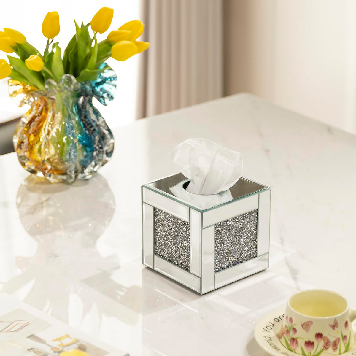 YACSNBF living room decor featuring a glass tissue holder