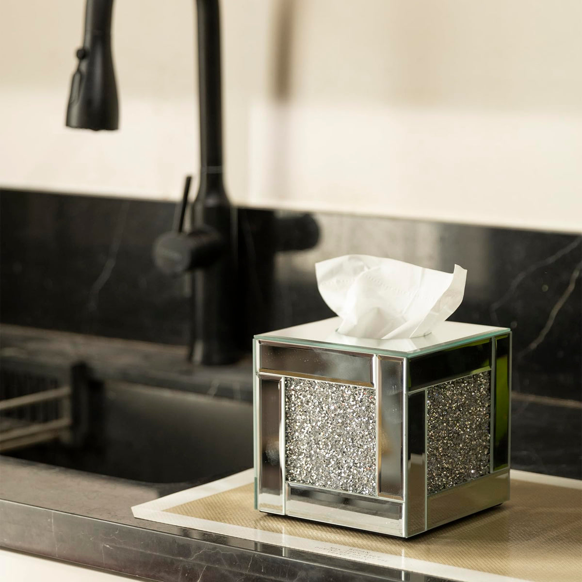 YACSNBF closer look at square glass tissue organizer
