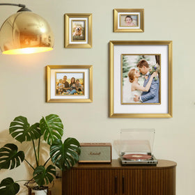 Yaetm home or office decor idea showcasing treasured memories.
