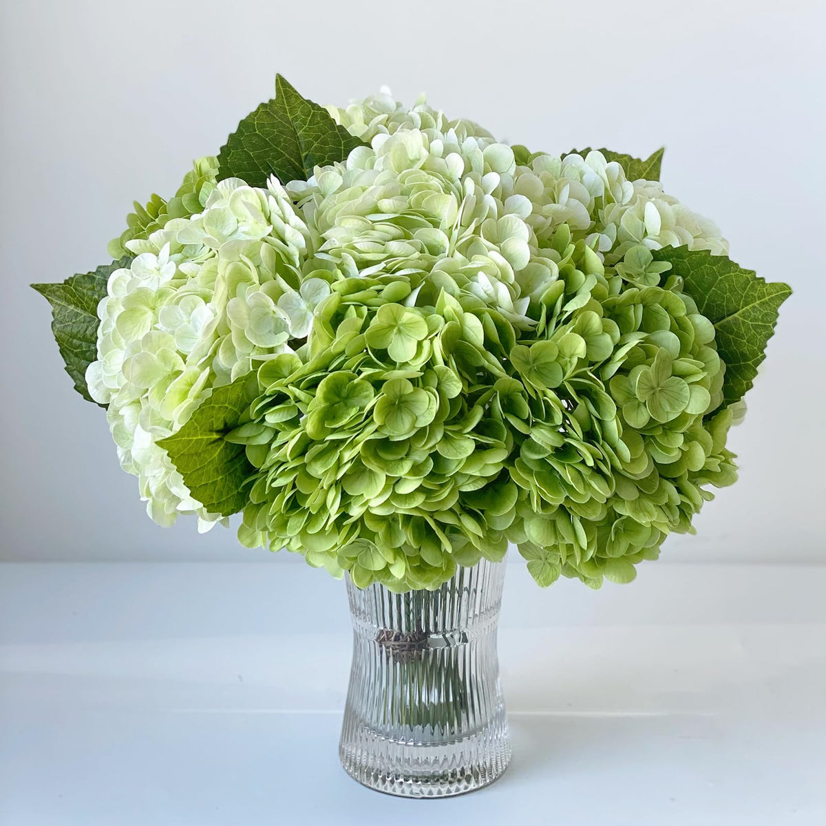 YalzoneMet adjustable stems bend to fit vase heights