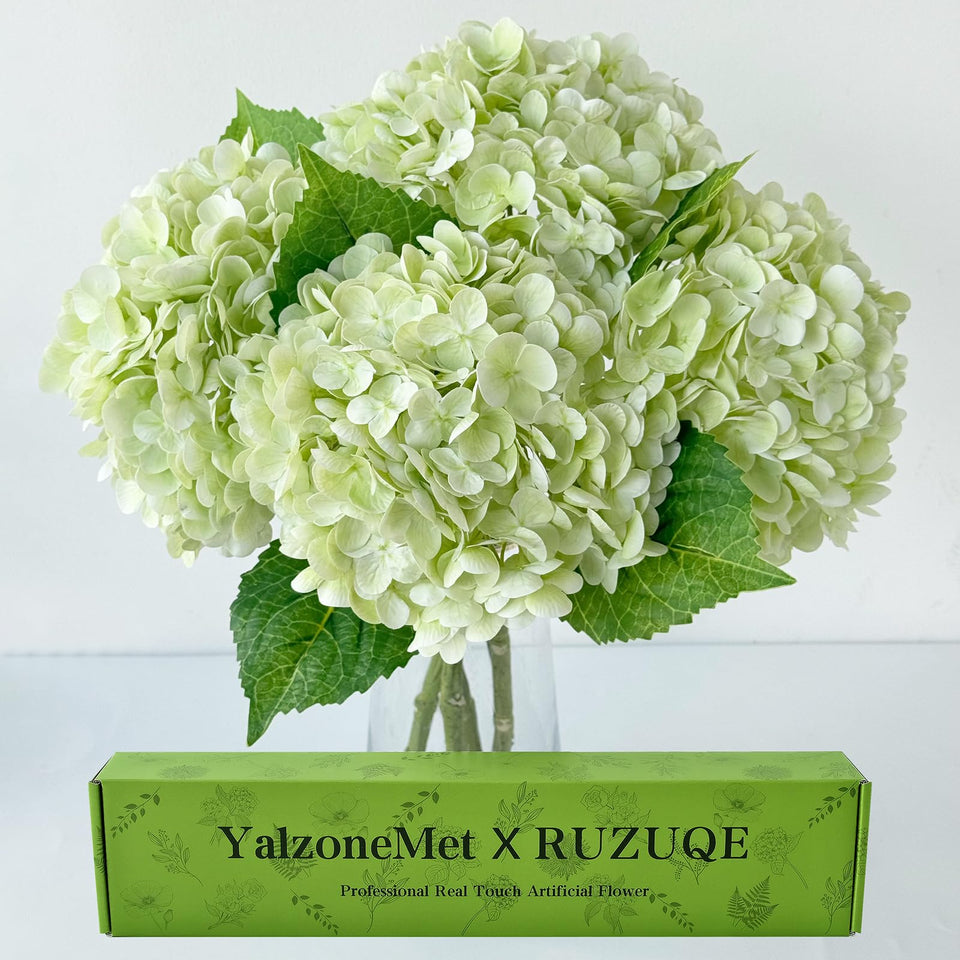 YalzoneMet RUZUQE 3pcs hydrangea head close-up with lifelike petals for elegant centerpieces.