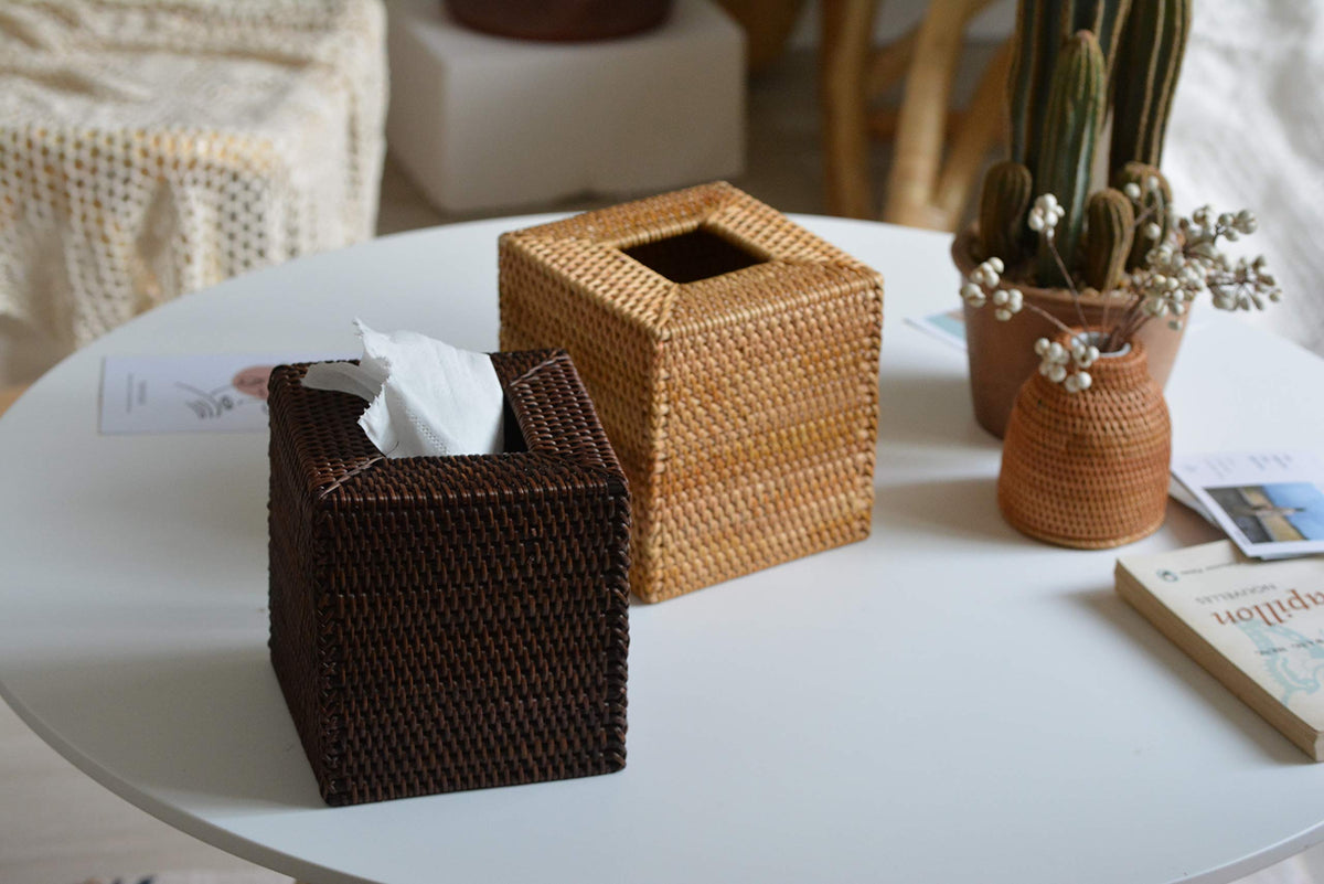 YangqiHome measures 5.5 x 5.5 x 5.7 inches for standard boxes