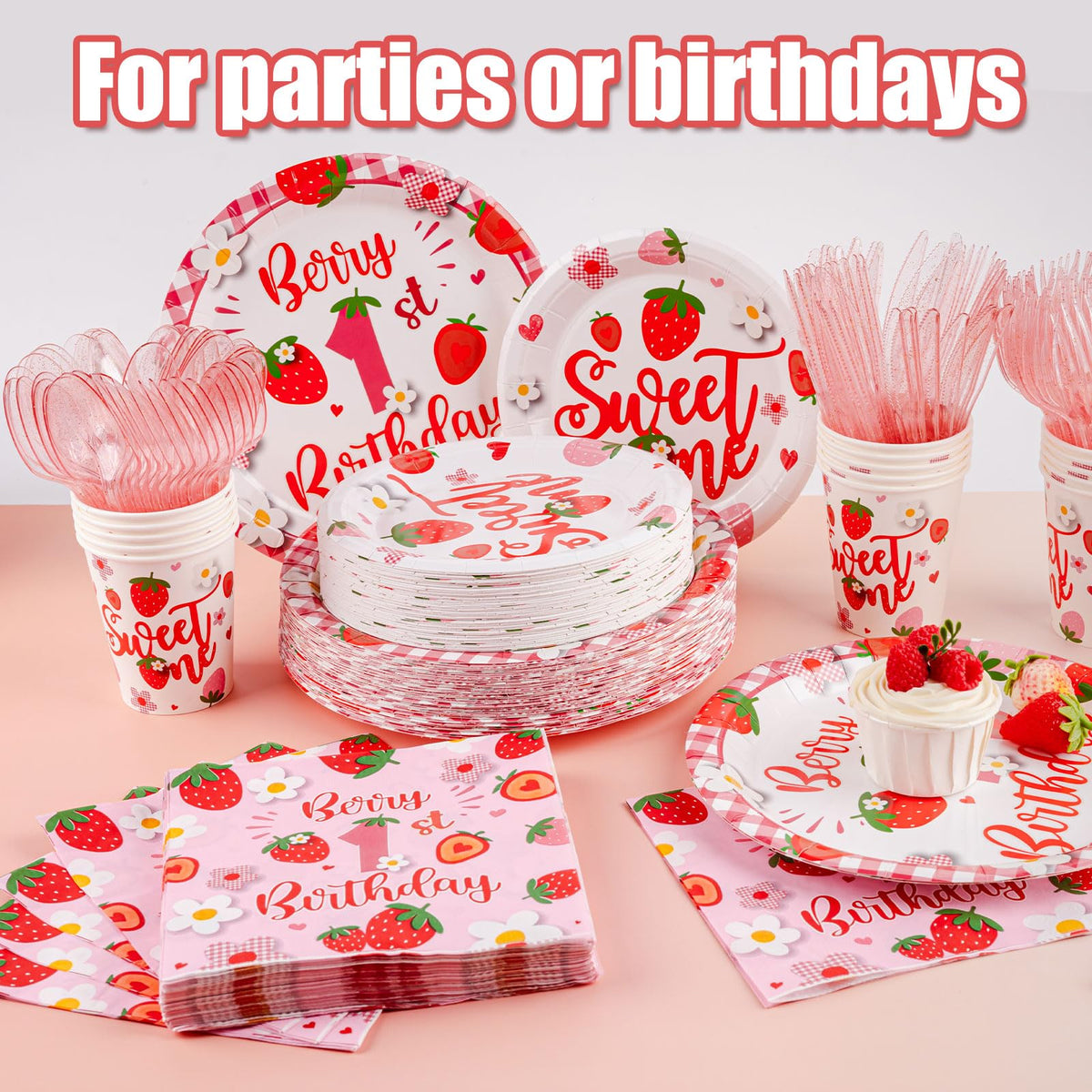 Yaniio strawberry cups for spill-friendly drinks and cheerful design