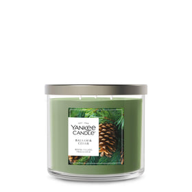 Yankee Candle Balsam and Cedar jar closeup showcasing pine and cedar aroma for cozy rooms.