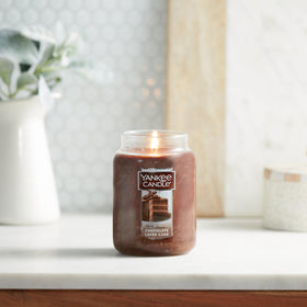 Yankee Candle Classic 22oz jar provides long-lasting fragrance for living spaces