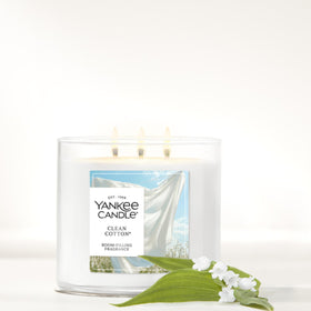 Yankee Candle Clean Cotton 3-wick close-up highlights lush fragrance throw.