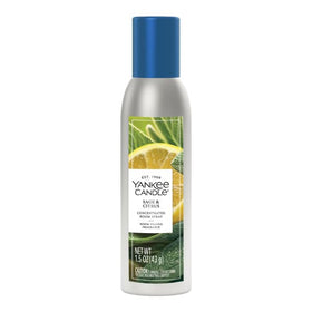 Yankee Candle spray-action image demonstrates rapid fragrance diffusion in a living space