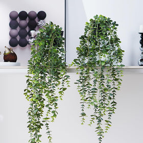 Yarmare realistic sheen mirrors fresh greenery.