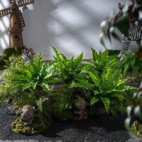 Yarmare real-looking leaves with subtle sheen enhance decor.