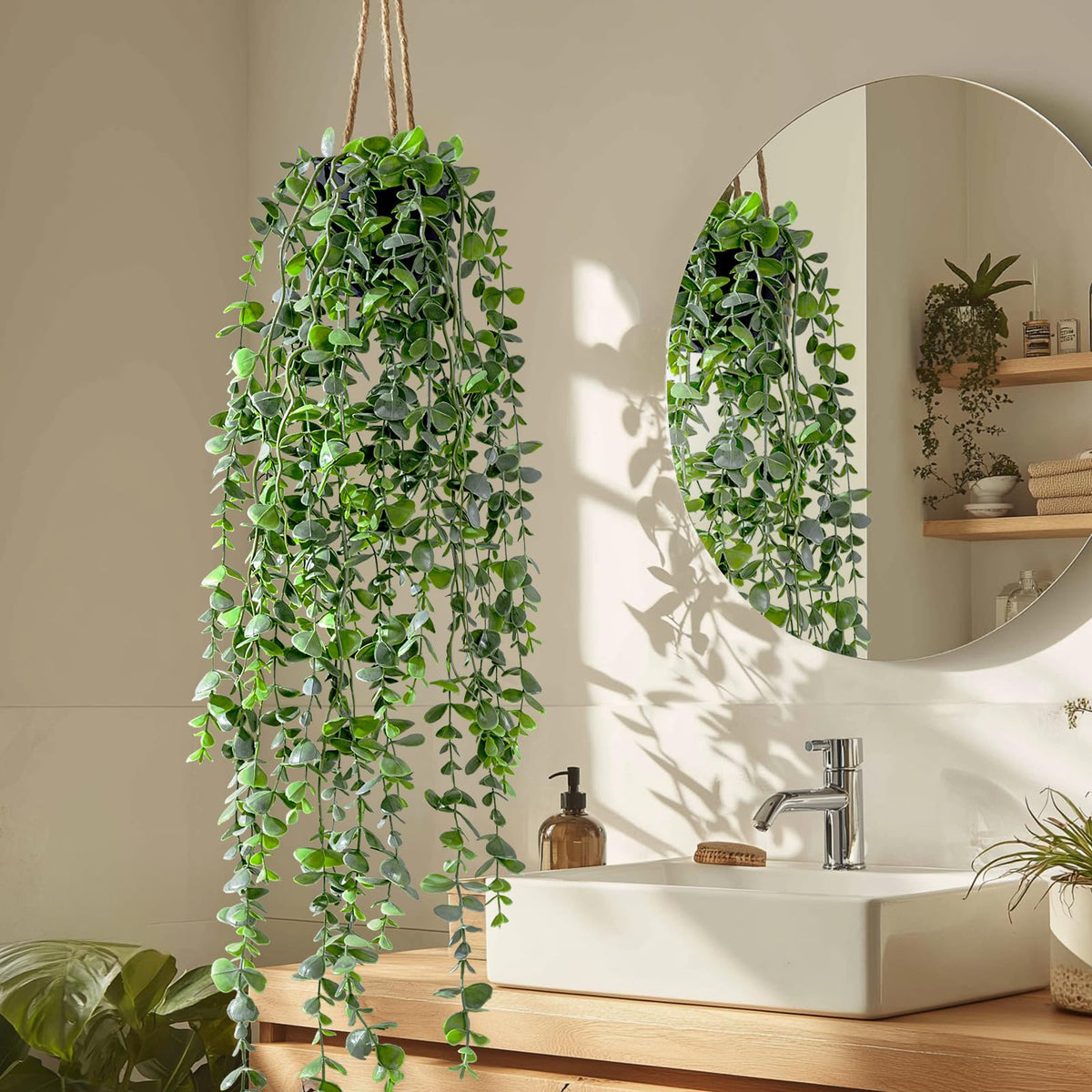 Yarmare waterproof plastic leaves stay vibrant in any setting.