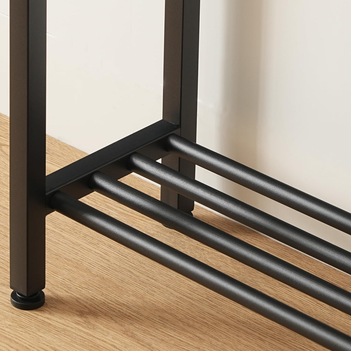 Behind-the-couch placement of YATINEY table in black