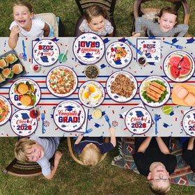 Yavxzvbw 122Pcs-grad-tablecloth creates a clean surface and protects tables.