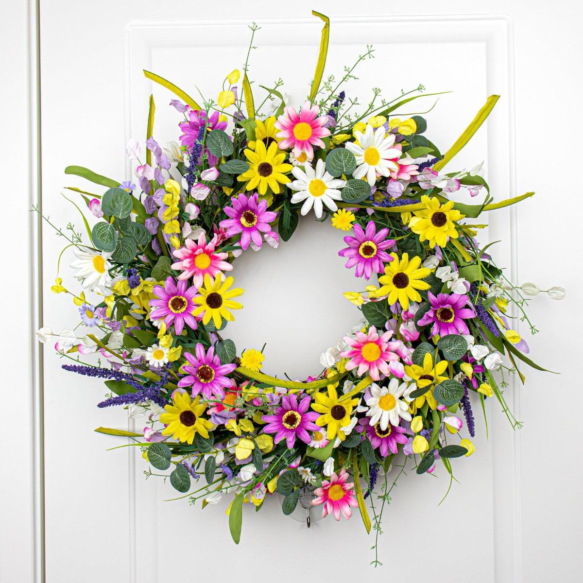 Yawwind daisies and lavender add cheerful charm to any space.