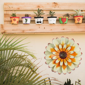 YEAHOME indoor/outdoor wall decor suited for boho spaces