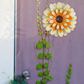 YEAHOME sherry finish with yellow gold accents on metal flower wall art