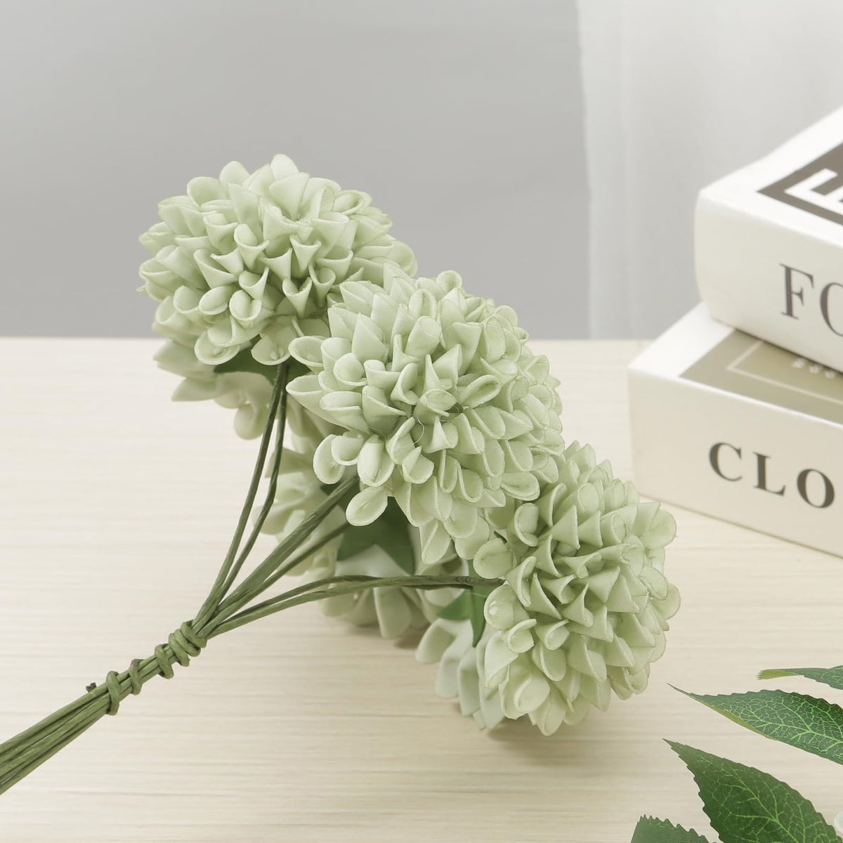 YEEFLORA ideal for bridal showers, arches, and backdrops