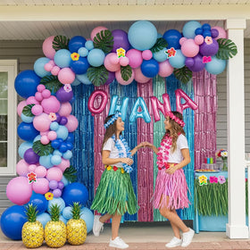 Yeewaka Hawaiian leis add bright color accents and island flair.