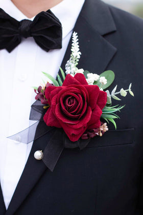 Yelinart hard case box protects corsage and boutonniere during transport