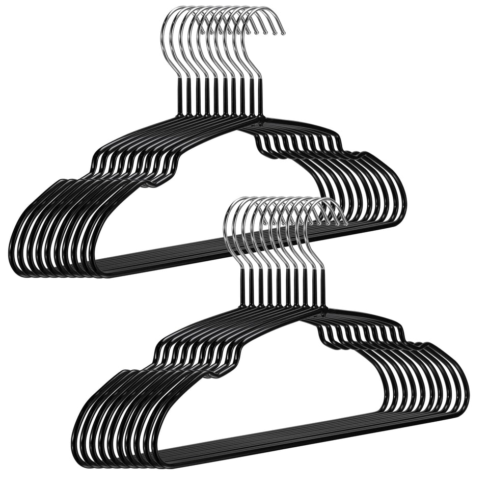 YENKCOYO rubber-coated hangers prevent slipping and protect delicate fabrics.