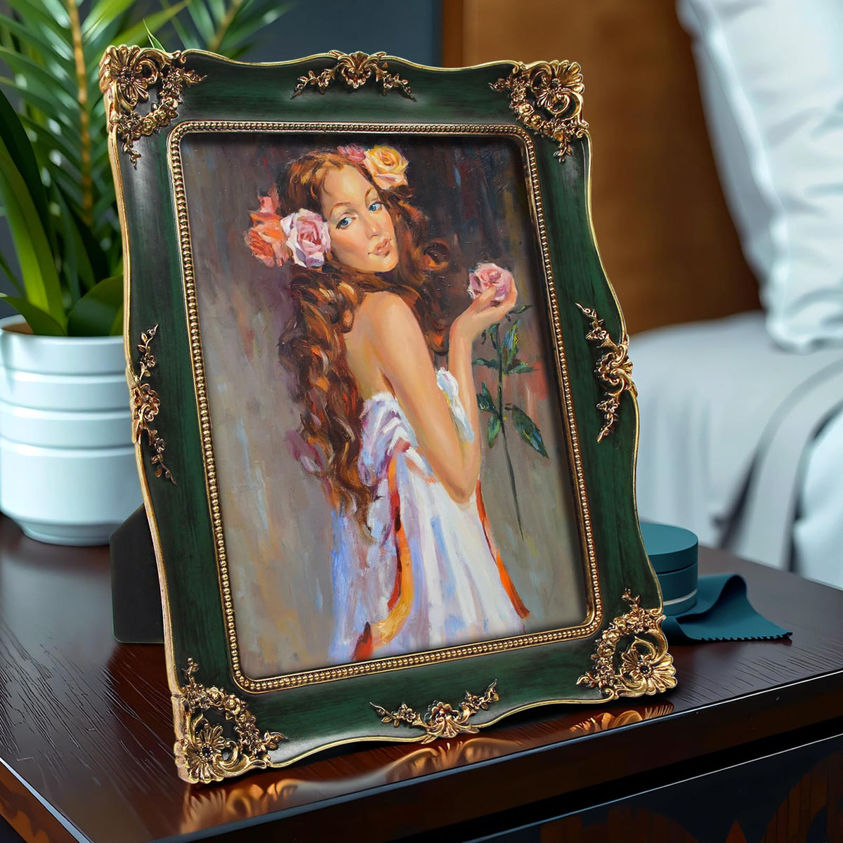 YEPOTUE Vintage Frame: green floral detail adds elegance to any living space.