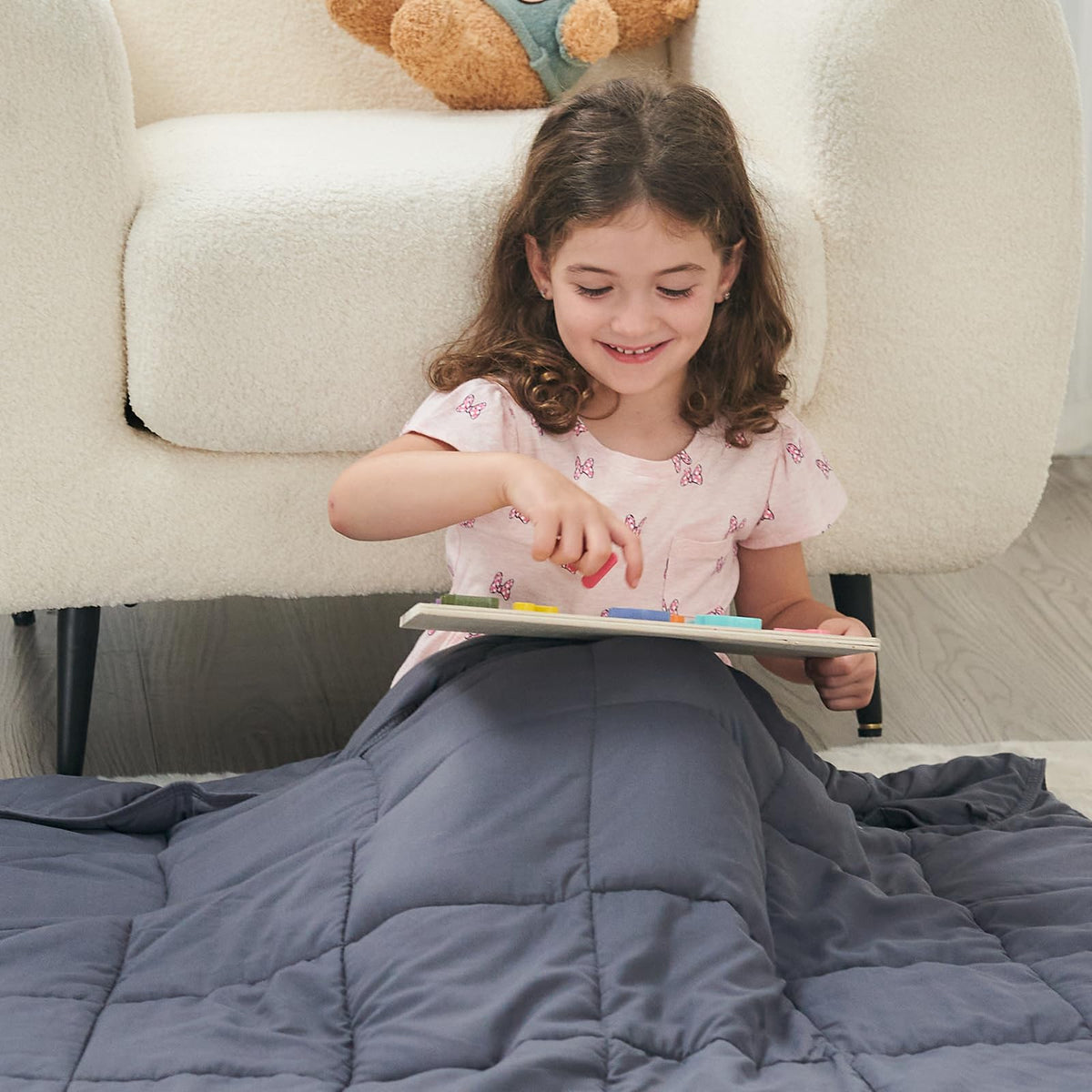 Yescool 5x5 compartments prevent bead leakage and shift.