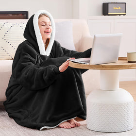 yescool wearable blanket hoodie highlighting low-maintenance care and machine washability.