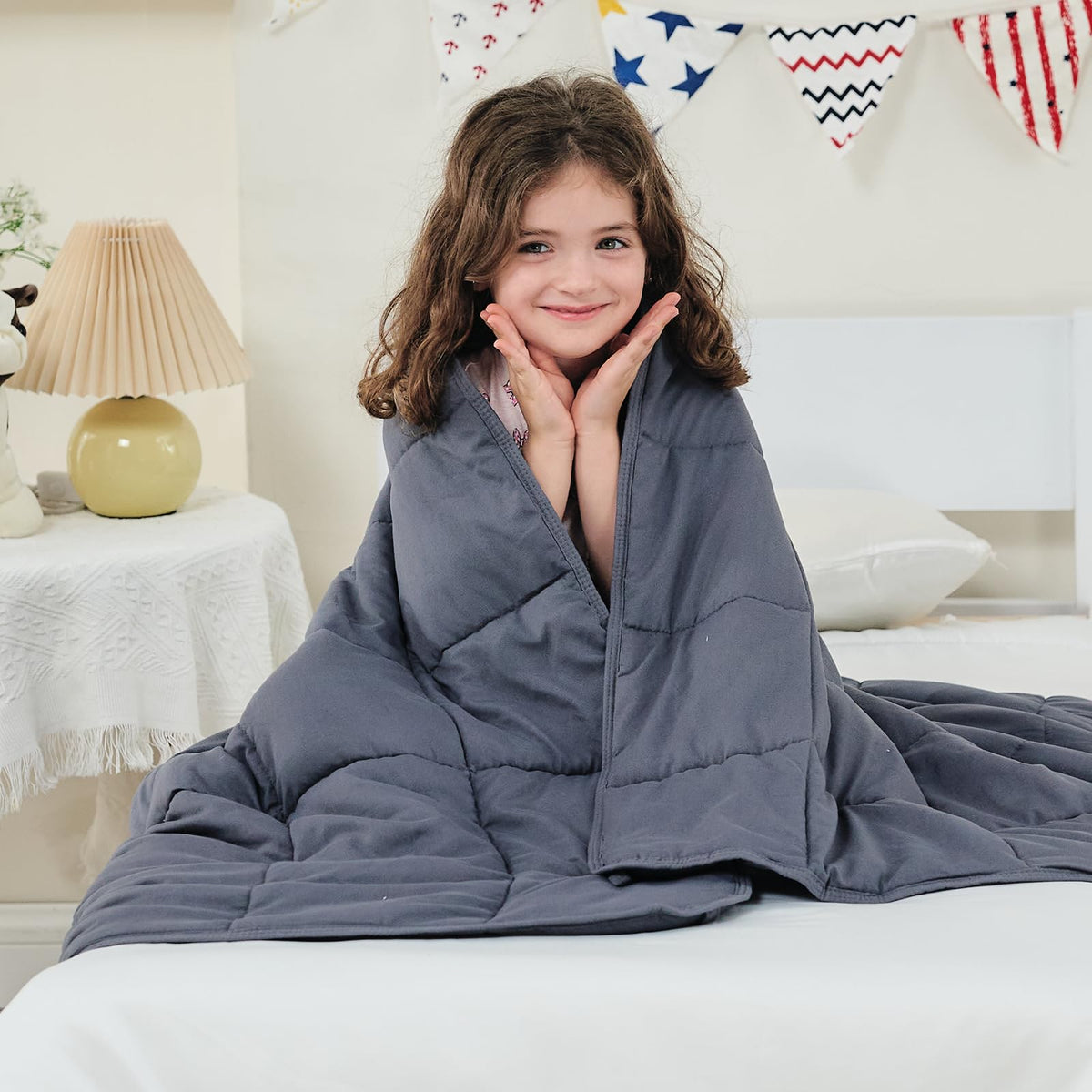 Yescool weighted blanket grey 7 lb with even weight distribution.