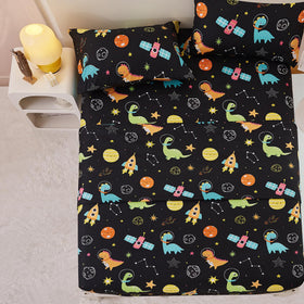 Yibeizi Space Dinosaur flat sheet displays a vivid planet print for kids.