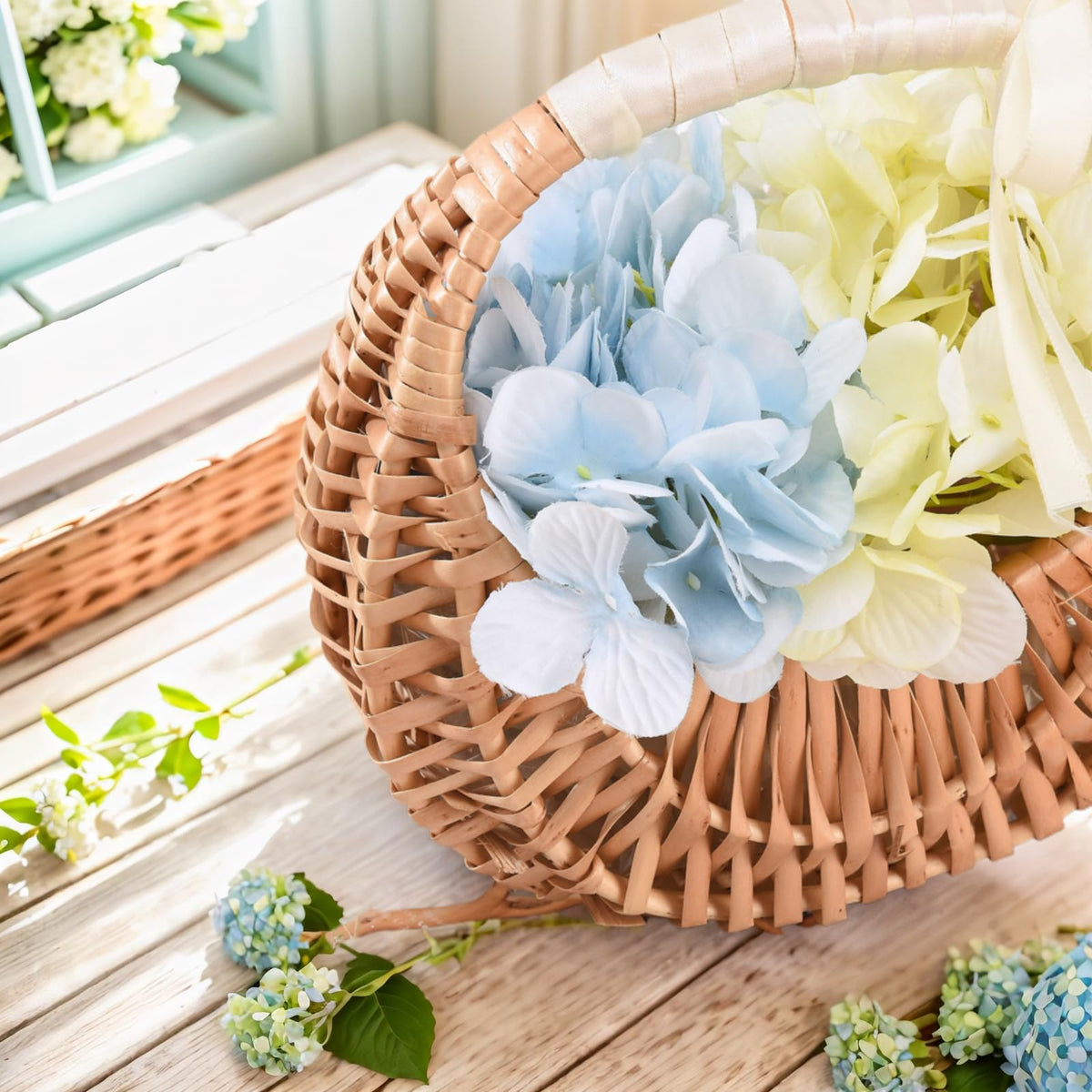 Yiheini two-basket set perfect for twin flower girls or paired decor.