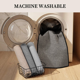 YIHOUSE thin mat placed at tub edge improves everyday bathroom safety.