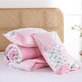 YIKUSH complete bed makeover with full comforter and two shams for a refreshed room.