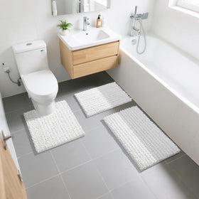 Yimobra bath rug provides full-room protection from tub to vanity spaces.