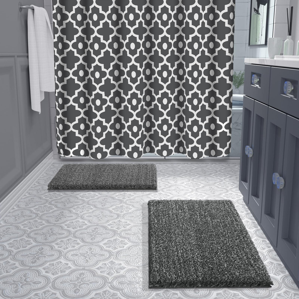 Yimobra bath rug in use at tub edge shows water absorption in action