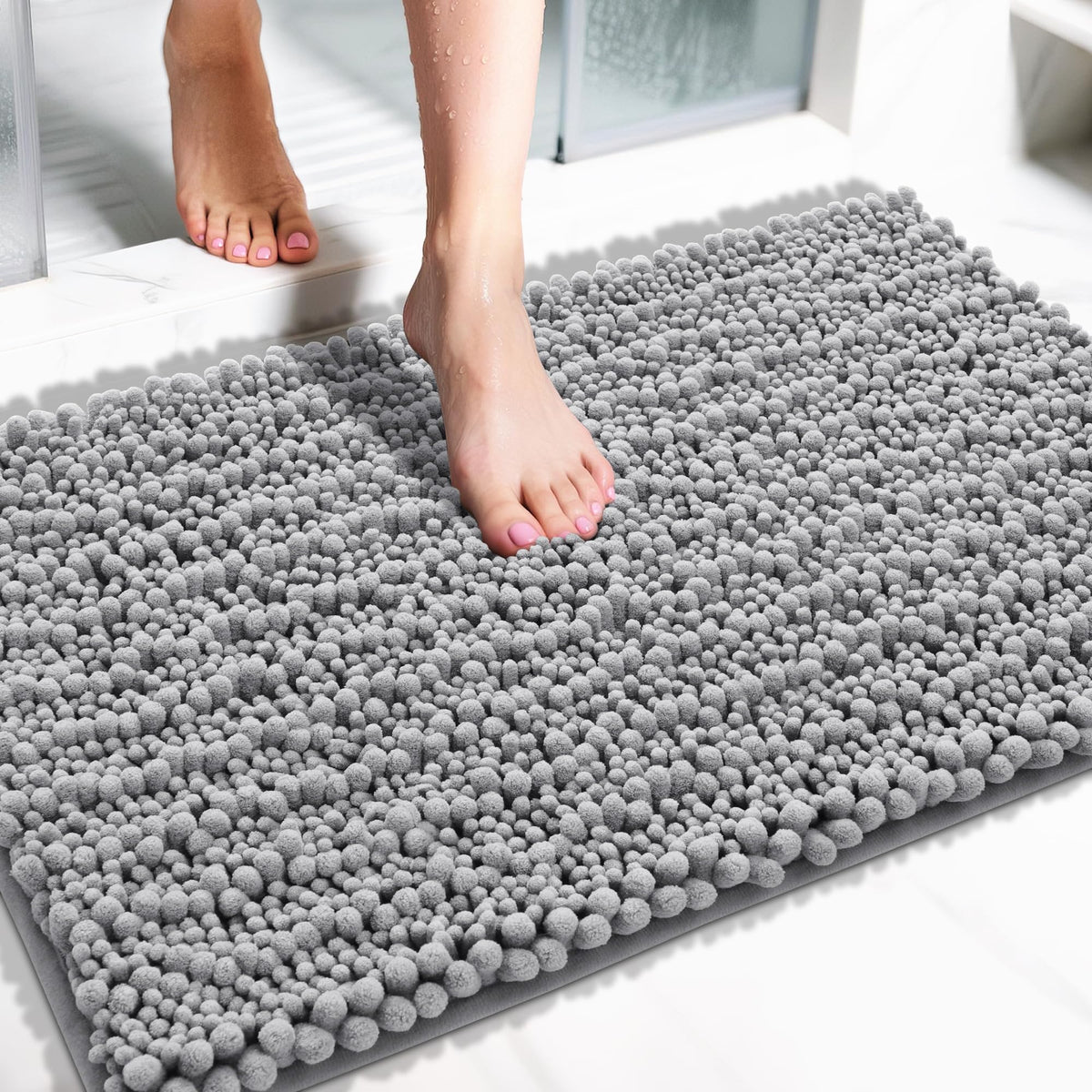 Yimobra large bathroom rug with soft chenille texture for cloud-like comfort on cold floors.