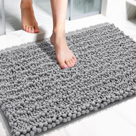 Yimobra large bathroom rug with soft chenille texture for cloud-like comfort on cold floors.