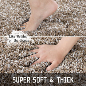 Yimobra U-shaped toilet rug edges highlight contour around base.