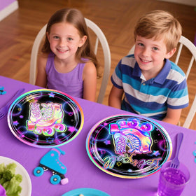 Yingoto tablecloths and centerpieces create a cohesive skating table setting.