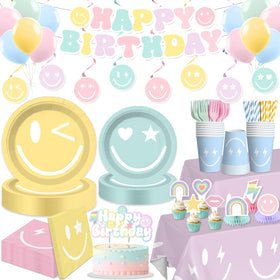 Yingoto smiley-face 7-inch pastel plates, sturdy for quick party servings