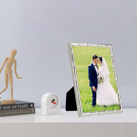 YiPinYin silver-plated finish frame stays scratch-resistant over time