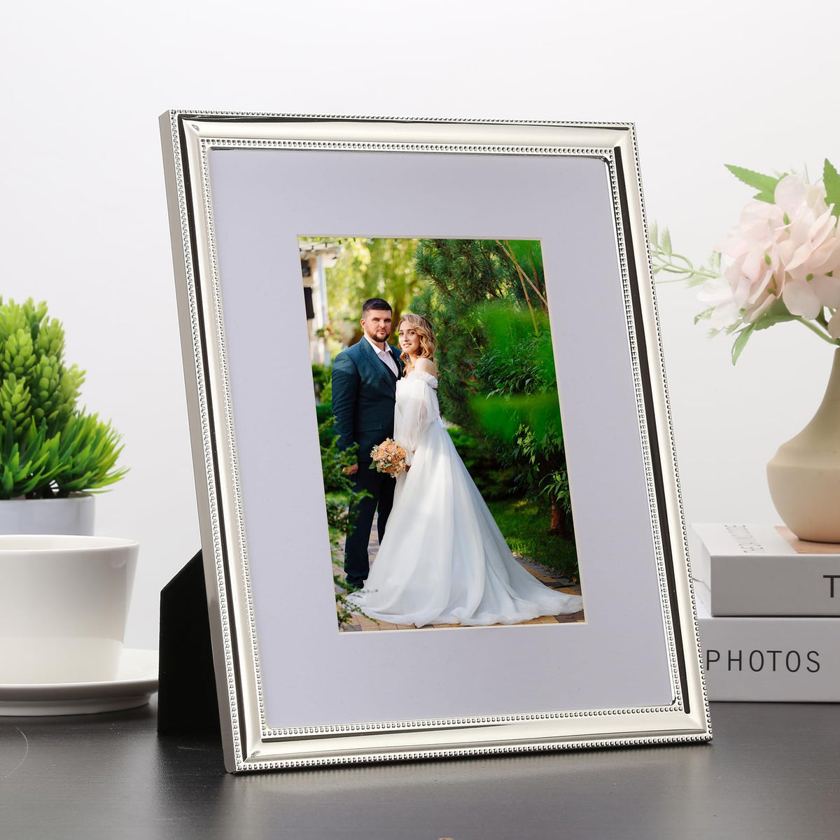 YiPinYin two-pack frame set adds timeless elegance to memories