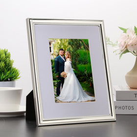 YiPinYin two-pack frame set adds timeless elegance to memories