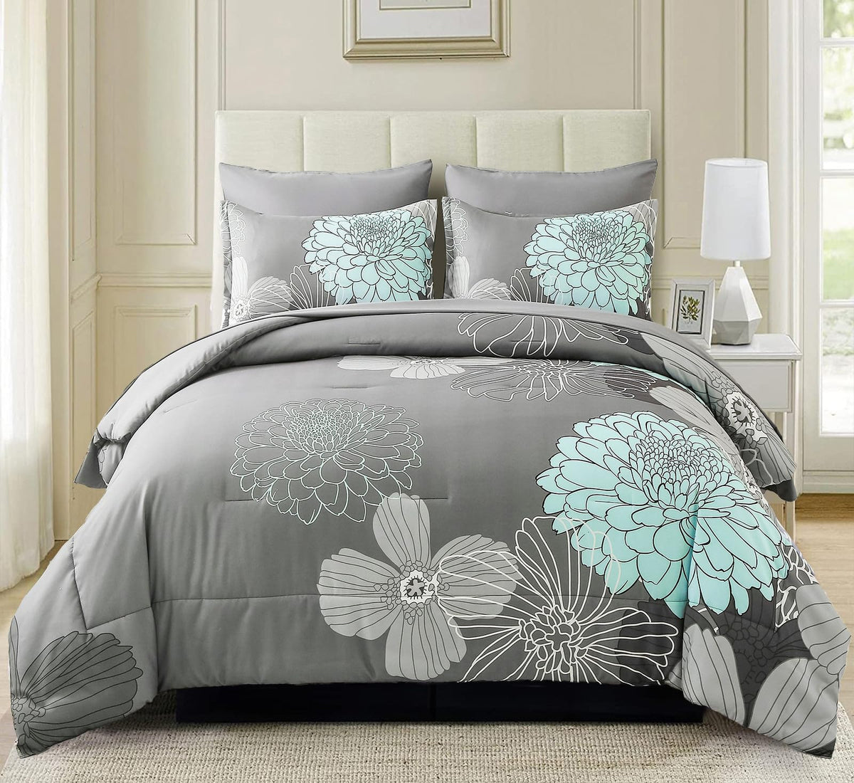 Yiran floral bedding close-up with bold pattern to inspire fresh bedroom decor style.