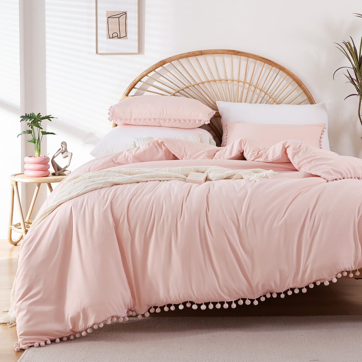 YIRDDEO comforter 66x90 displayed on a twin bed