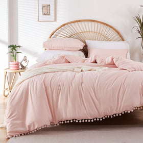 YIRDDEO comforter 66x90 displayed on a twin bed