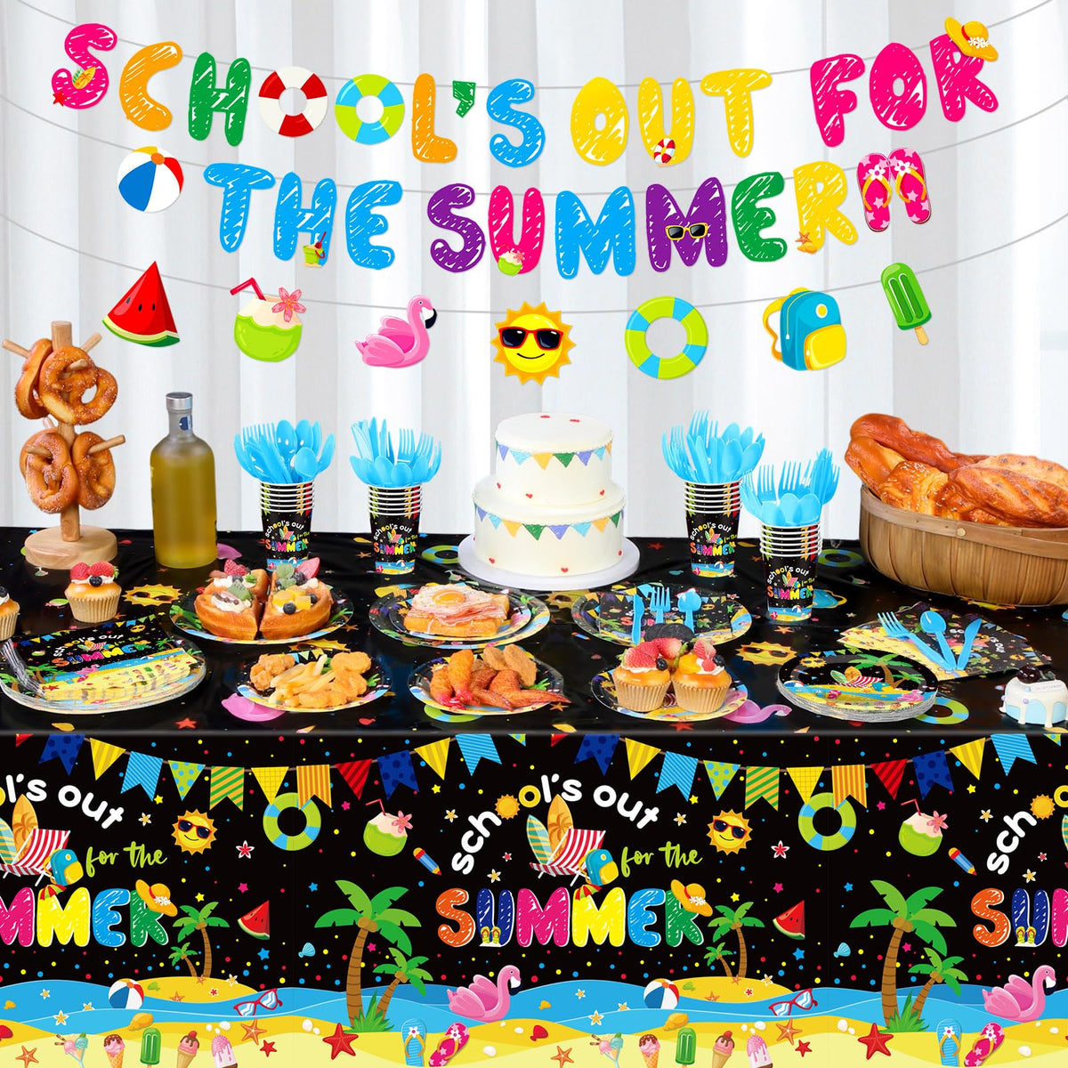Yiyiring waterproof tablecloths protect surfaces during outdoor celebrations