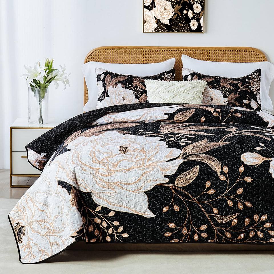 Yogeneg king-size quilt with white gold floral pattern adds elegant warmth to bedrooms.