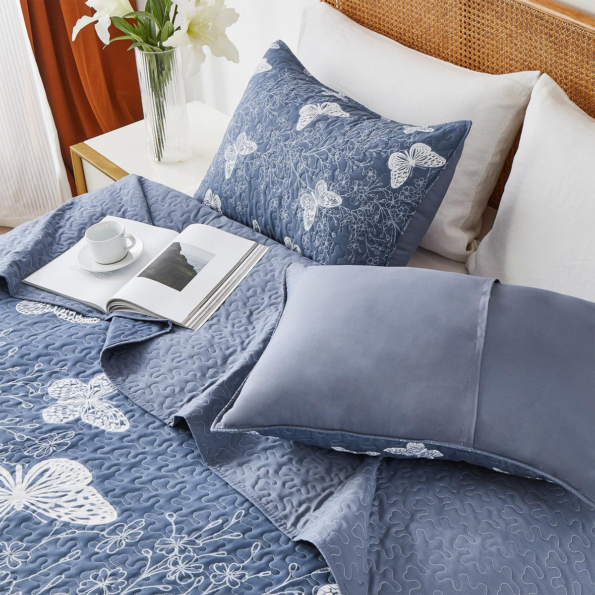 Three-piece set includes quilt and two pillow shams for complete look