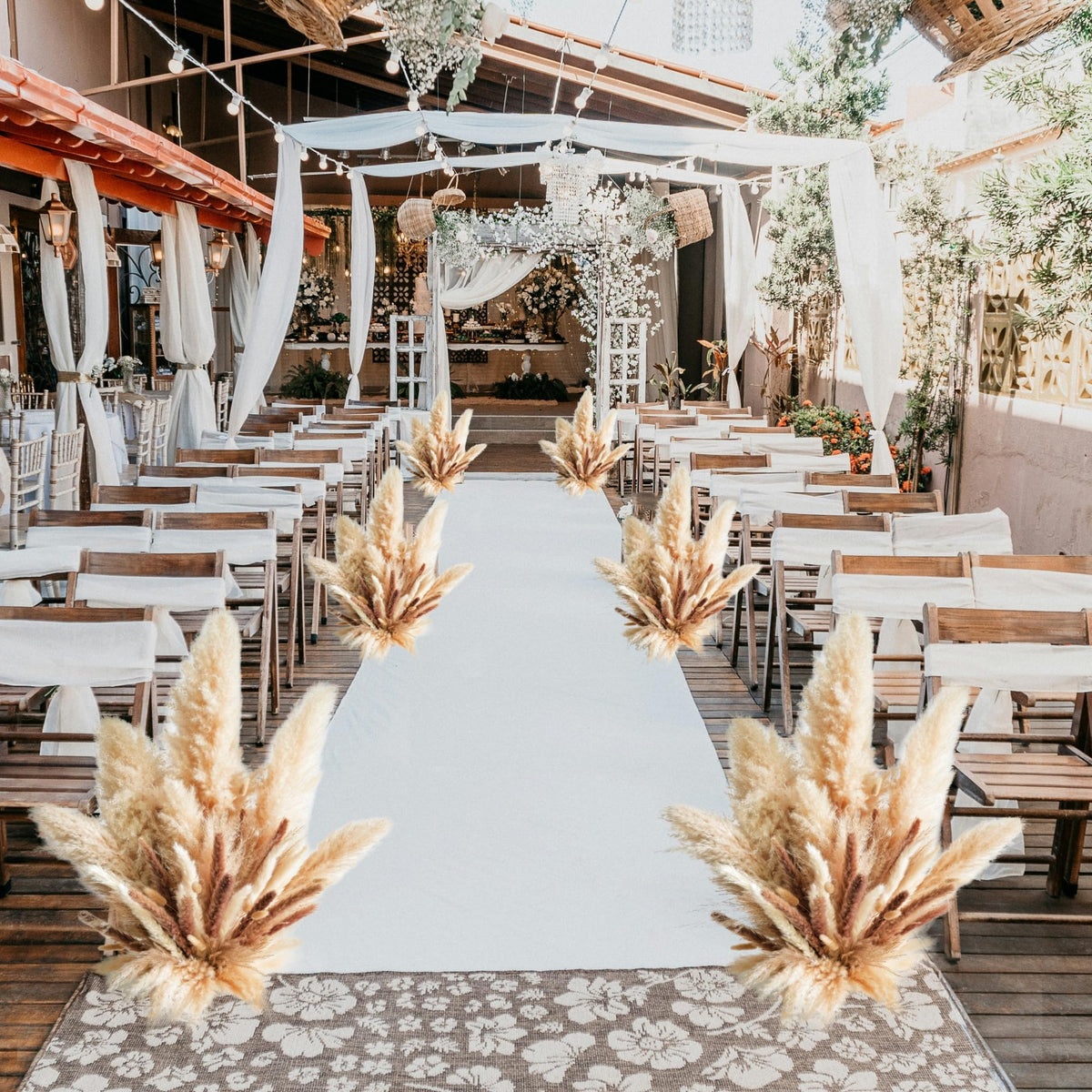 YOJOYI dried pampas grass with beige accents suits wedding and home decor.
