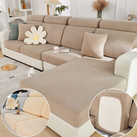 Yoovat wrinkle-resistant slipcover maintains a neat, tidy appearance.