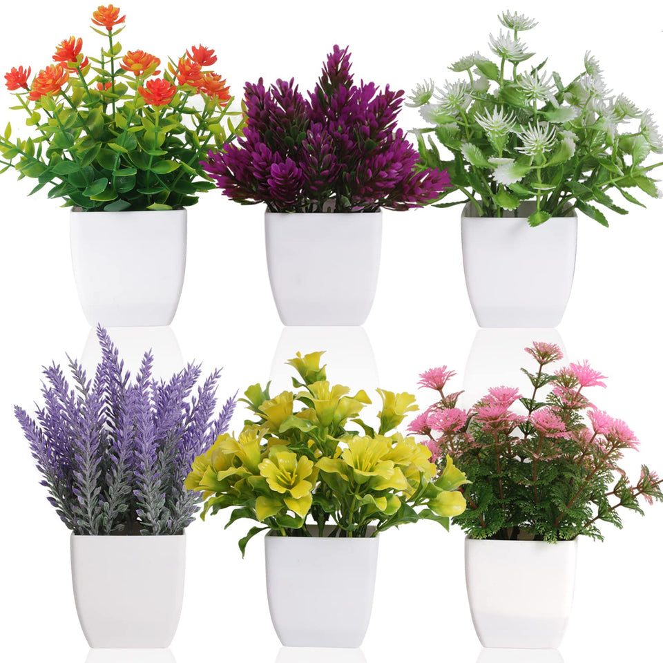 Yoratee mini pot flowers set featuring compact, maintenance-free desk decor